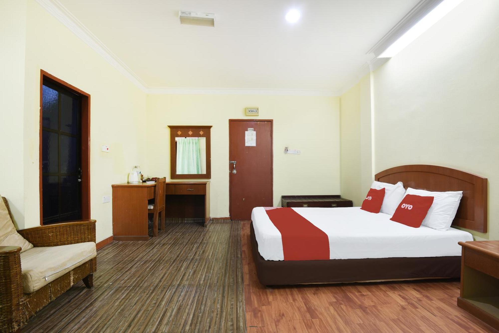 Hotel O Kota Bharu Near War Museum Formerly Azam Hotel Екстериор снимка